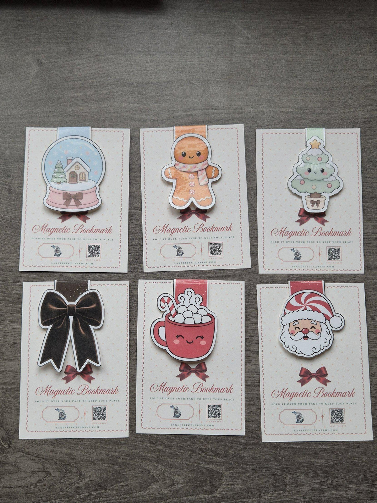 Set of 6 magnetic bookmarks on backing cards, real photo